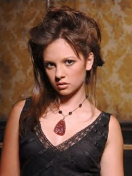 Photos de Mackenzie Rosman - Photoshoot John Sciulli - 70